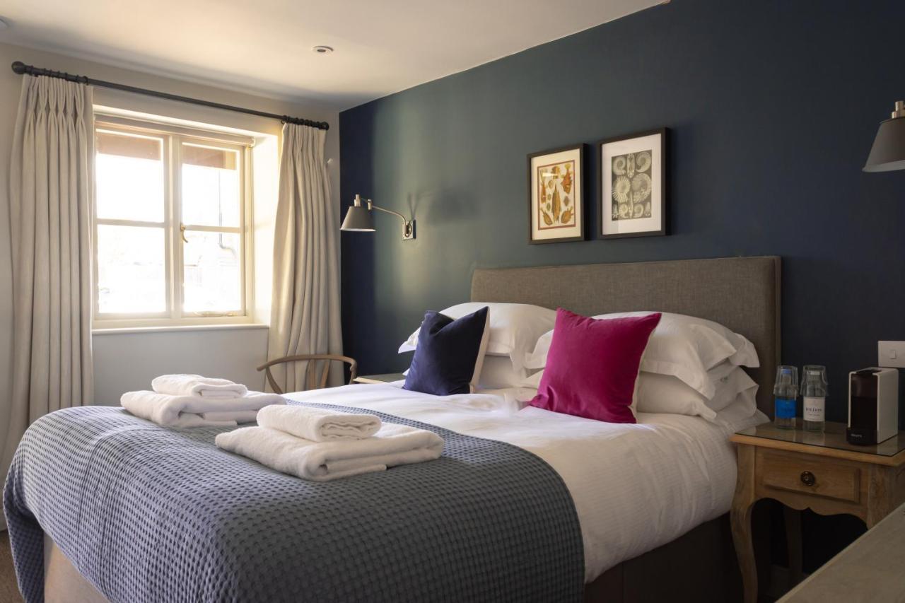 The Stump Hotell Cirencester Exteriör bild