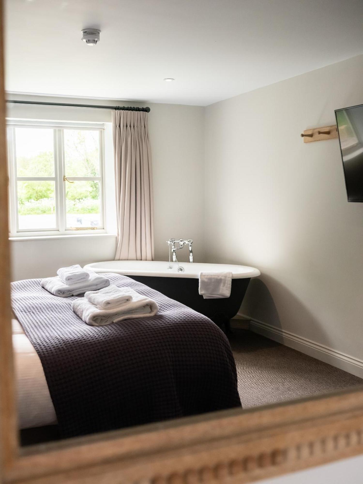 The Stump Hotell Cirencester Exteriör bild