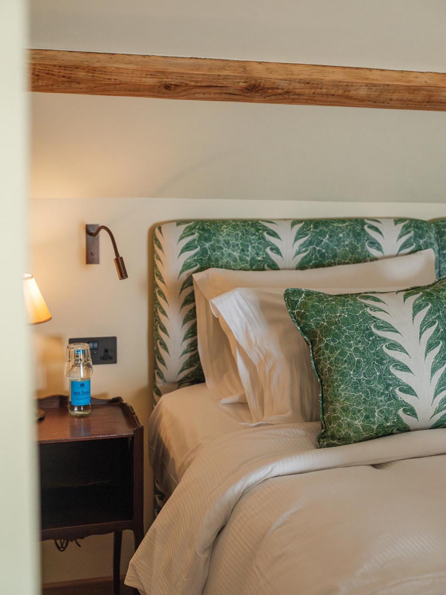 The Stump Hotell Cirencester Rum bild